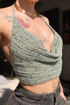 Crochet halter top white sand bianco con luce naturale indossato handmade in Italy by mysunflowerlab