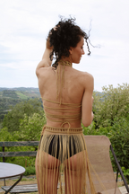 Abito lungo in macramé boho gold con frange – Festival & Beachwear handmade